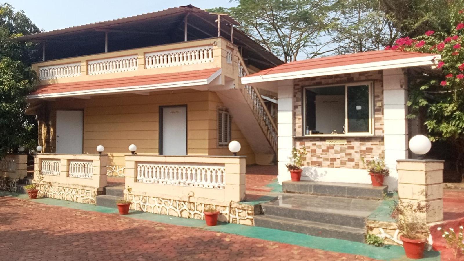 Giriraj Garden Resort Vagholi  Dış mekan fotoğraf